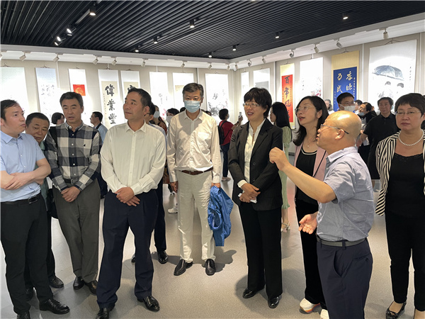 书画展图一.jpg